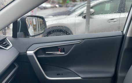 Toyota RAV4, 2025 год, 3 930 000 рублей, 11 фотография