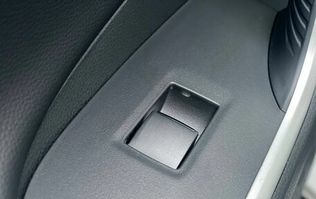 Toyota RAV4, 2025 год, 3 930 000 рублей, 25 фотография
