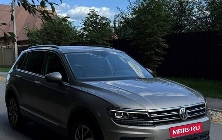 Volkswagen Tiguan II, 2018 год, 3 050 000 рублей, 1 фотография