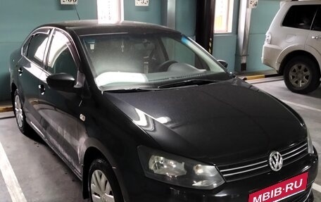 Volkswagen Polo VI (EU Market), 2011 год, 850 000 рублей, 2 фотография
