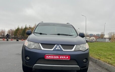 Mitsubishi Outlander III рестайлинг 3, 2007 год, 959 000 рублей, 1 фотография