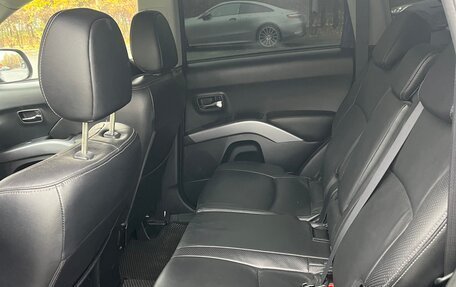 Mitsubishi Outlander III рестайлинг 3, 2007 год, 959 000 рублей, 10 фотография