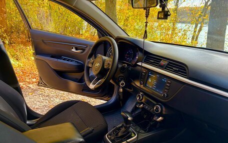 KIA Rio IV, 2019 год, 1 550 000 рублей, 5 фотография