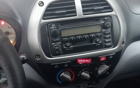 Toyota RAV4, 2002 год, 670 000 рублей, 3 фотография