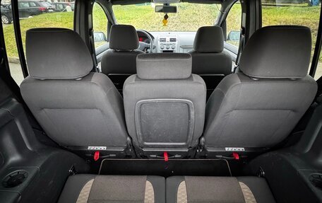 Volkswagen Touran III, 2008 год, 700 000 рублей, 29 фотография