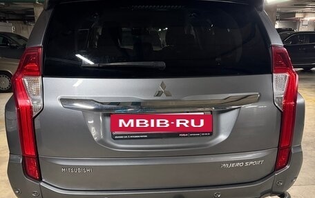 Mitsubishi Pajero Sport III рестайлинг, 2017 год, 2 950 000 рублей, 6 фотография