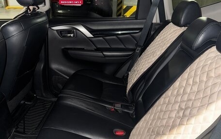 Mitsubishi Pajero Sport III рестайлинг, 2017 год, 2 950 000 рублей, 18 фотография