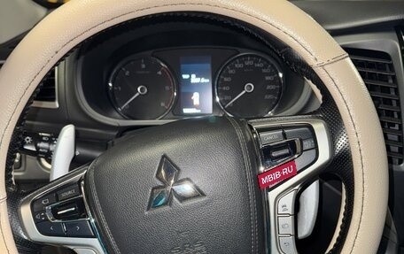 Mitsubishi Pajero Sport III рестайлинг, 2017 год, 2 950 000 рублей, 15 фотография