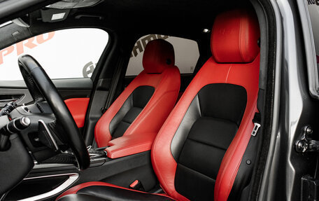 Jaguar F-Pace, 2018 год, 3 670 000 рублей, 10 фотография