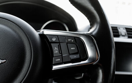 Jaguar F-Pace, 2018 год, 3 670 000 рублей, 17 фотография