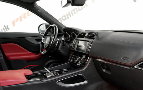 Jaguar F-Pace, 2018 год, 3 670 000 рублей, 12 фотография