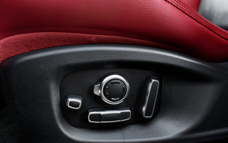 Jaguar F-Pace, 2018 год, 3 670 000 рублей, 28 фотография