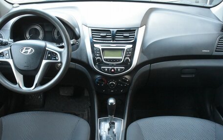 Hyundai Solaris II рестайлинг, 2014 год, 775 000 рублей, 12 фотография