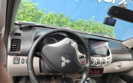 Mitsubishi L200 IV рестайлинг, 2010 год, 1 500 000 рублей, 5 фотография