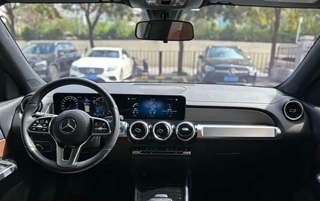 Mercedes-Benz GLB, 2022 год, 2 390 040 рублей, 11 фотография