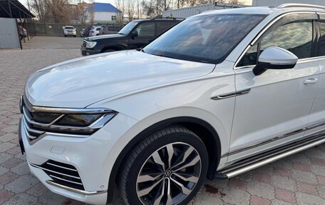 Volkswagen Touareg III, 2021 год, 5 750 000 рублей, 2 фотография