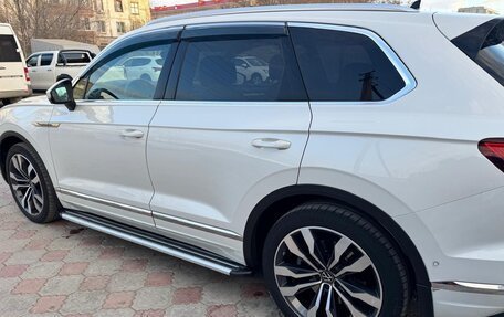 Volkswagen Touareg III, 2021 год, 5 750 000 рублей, 3 фотография