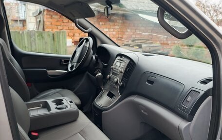 Hyundai Grand Starex Grand Starex I рестайлинг 2, 2011 год, 1 520 000 рублей, 10 фотография