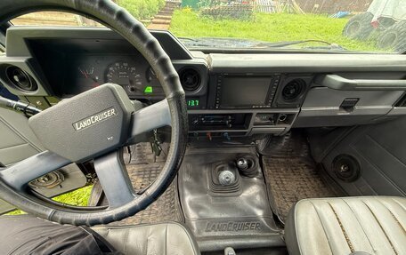 Toyota Land Cruiser 70, 1992 год, 850 000 рублей, 6 фотография