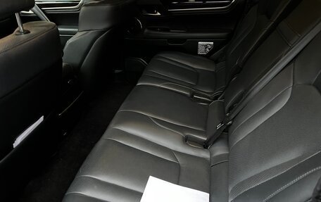 Lexus LX III, 2019 год, 8 999 999 рублей, 17 фотография