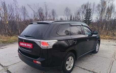Mitsubishi Outlander III рестайлинг 3, 2012 год, 1 299 000 рублей, 4 фотография