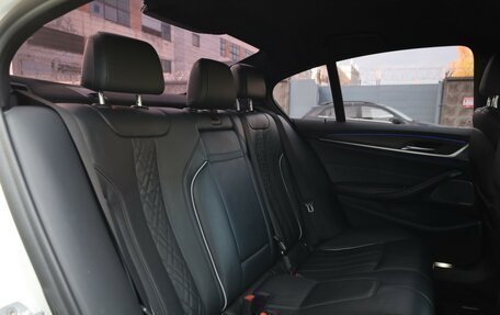 BMW 5 серия, 2018 год, 3 699 000 рублей, 10 фотография
