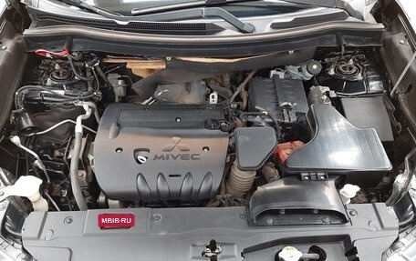 Mitsubishi Outlander III рестайлинг 3, 2016 год, 1 670 000 рублей, 7 фотография