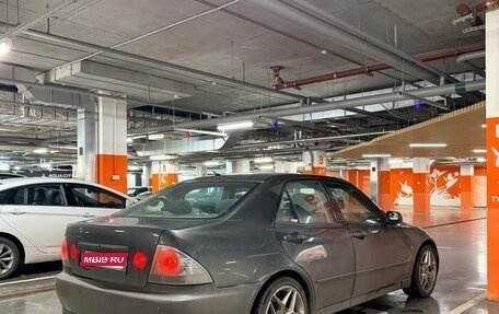 Lexus IS II рестайлинг 2, 1999 год, 645 000 рублей, 1 фотография