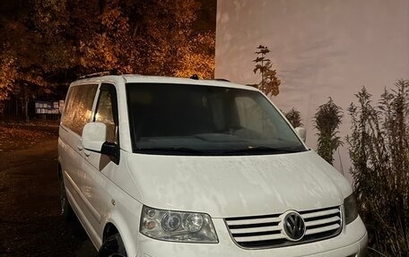 Volkswagen Multivan T5, 2008 год, 2 000 000 рублей, 2 фотография