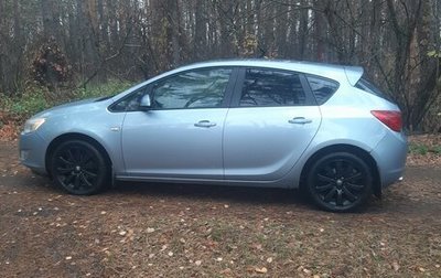 Opel Astra J, 2010 год, 850 000 рублей, 1 фотография