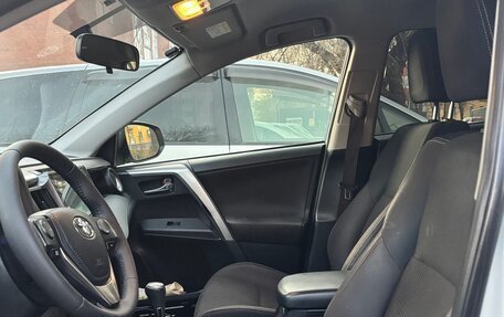Toyota RAV4, 2013 год, 1 650 000 рублей, 6 фотография