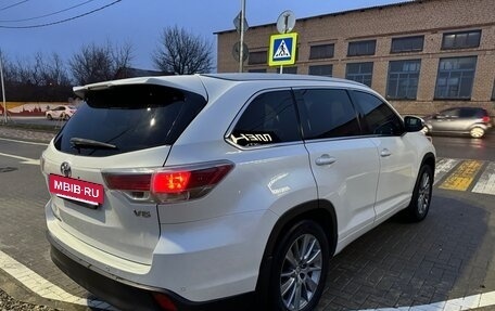 Toyota Highlander III, 2014 год, 2 950 000 рублей, 4 фотография