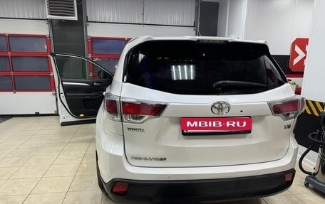 Toyota Highlander III, 2014 год, 2 950 000 рублей, 8 фотография