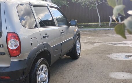 Chevrolet Niva I рестайлинг, 2009 год, 570 000 рублей, 5 фотография