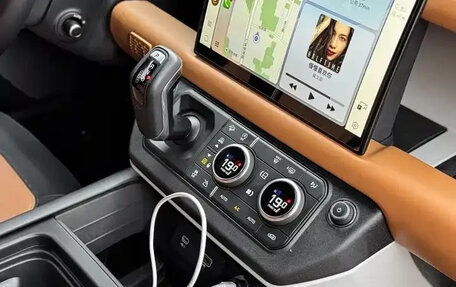 Land Rover Defender II, 2022 год, 6 980 077 рублей, 8 фотография