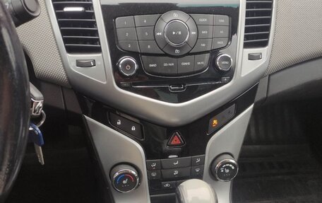 Chevrolet Cruze II, 2012 год, 799 999 рублей, 9 фотография