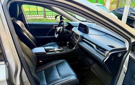 Lexus RX IV рестайлинг, 2019 год, 4 280 000 рублей, 16 фотография