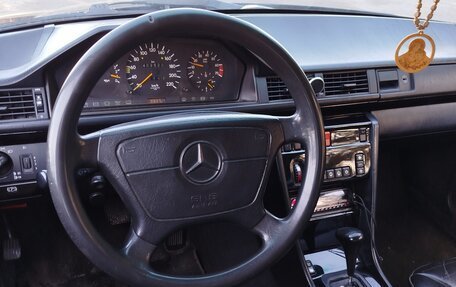 Mercedes-Benz W124, 1992 год, 525 000 рублей, 19 фотография