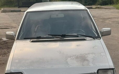 Mitsubishi Space Wagon III, 1988 год, 95 000 рублей, 2 фотография