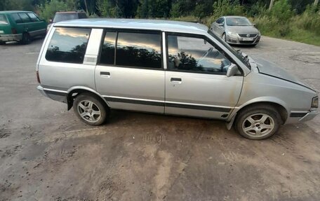 Mitsubishi Space Wagon III, 1988 год, 95 000 рублей, 3 фотография