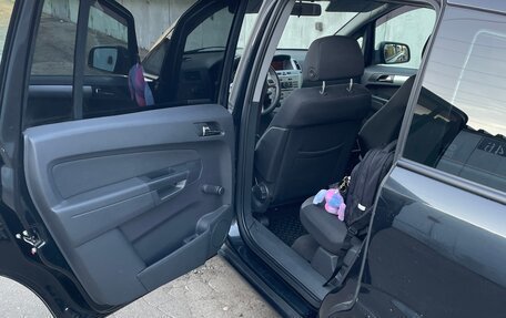 Opel Zafira B, 2012 год, 730 000 рублей, 25 фотография