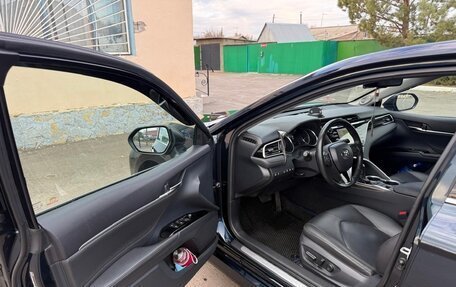 Toyota Camry, 2020 год, 3 000 000 рублей, 3 фотография