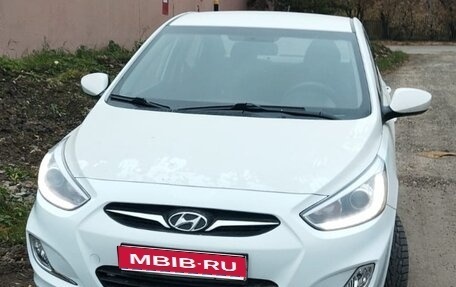 Hyundai Solaris II рестайлинг, 2013 год, 850 000 рублей, 1 фотография