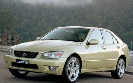 Lexus IS II рестайлинг 2, 2001 год, 540 000 рублей, 1 фотография