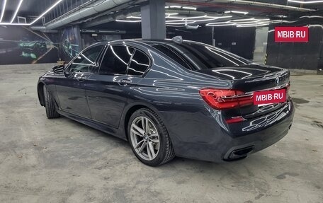 BMW 7 серия, 2018 год, 3 650 000 рублей, 4 фотография