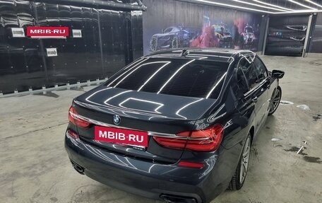 BMW 7 серия, 2018 год, 3 650 000 рублей, 3 фотография