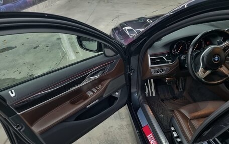 BMW 7 серия, 2018 год, 3 650 000 рублей, 8 фотография