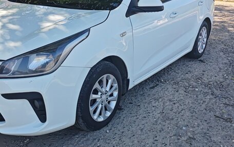 KIA Rio IV, 2019 год, 800 000 рублей, 3 фотография