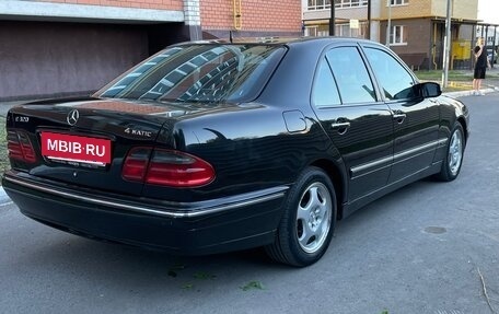 Mercedes-Benz E-Класс, 2001 год, 750 000 рублей, 4 фотография