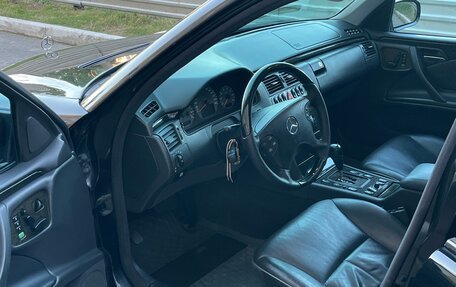 Mercedes-Benz E-Класс, 2001 год, 750 000 рублей, 14 фотография